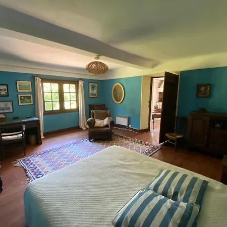 Peritxenea Avec Piscine Bed & Breakfast *