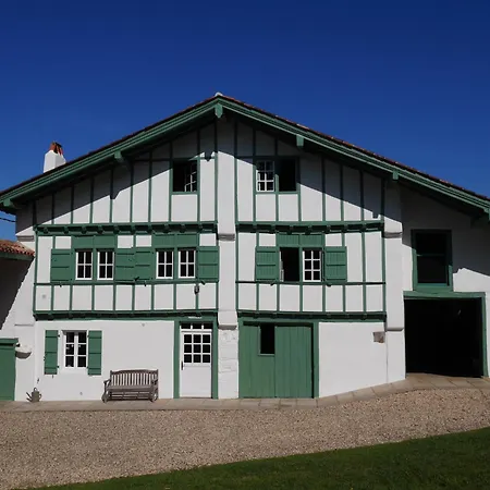 Peritxenea Avec Piscine Bed & Breakfast
